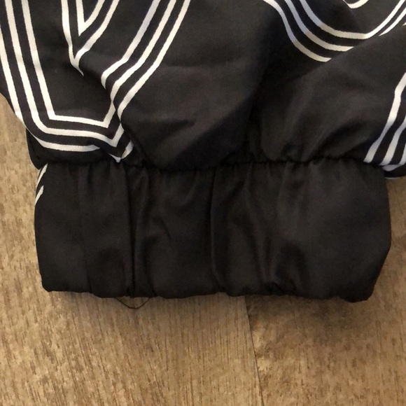Forever 21 Black White Hooded Windbreaker 1991 Med - Picture 12 of 16